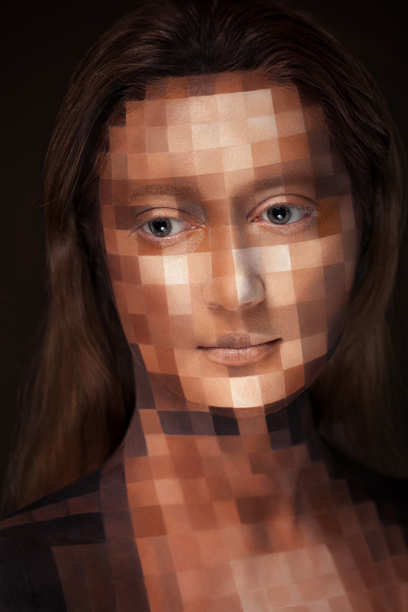 Illustration for article titled This 2D face makeup will hijack your brain